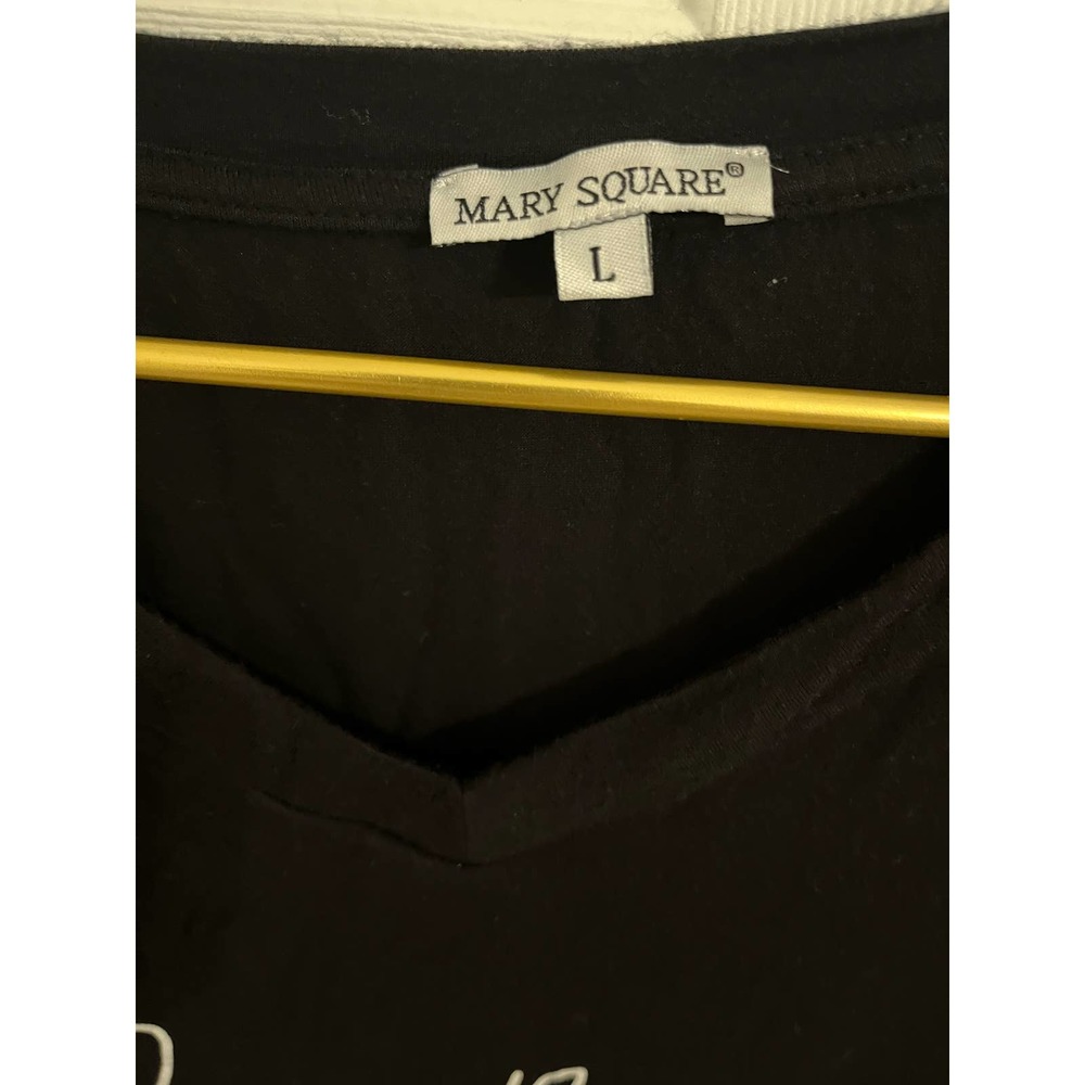 Mary Square black t-shirt Size L says Dog Mom - Picture 4 of 5